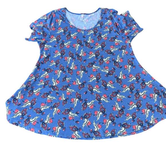 LuLaRoe 2XL women’s floral top. Figure flattering flare. - Picture 2 of 9